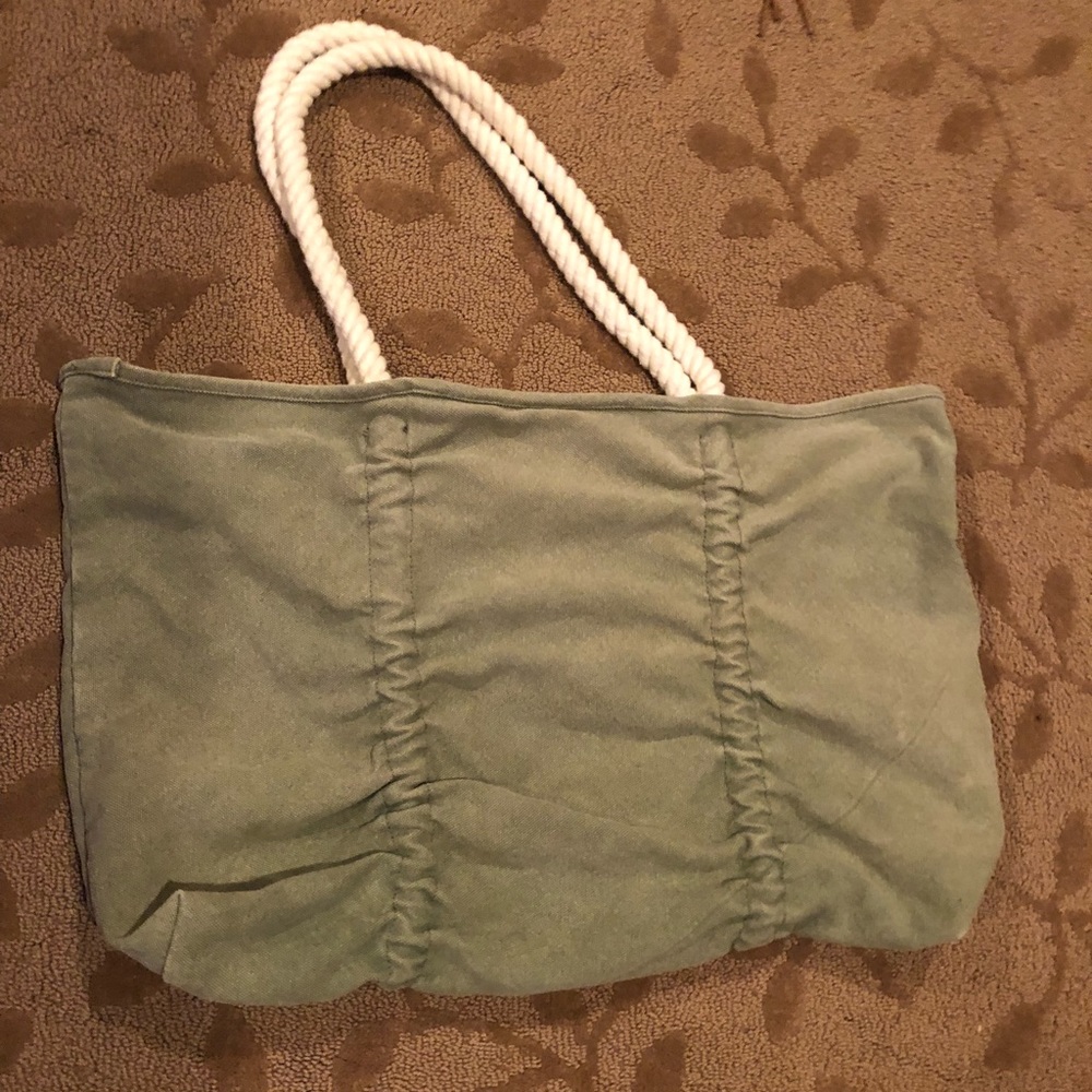Lockharte green beach bag